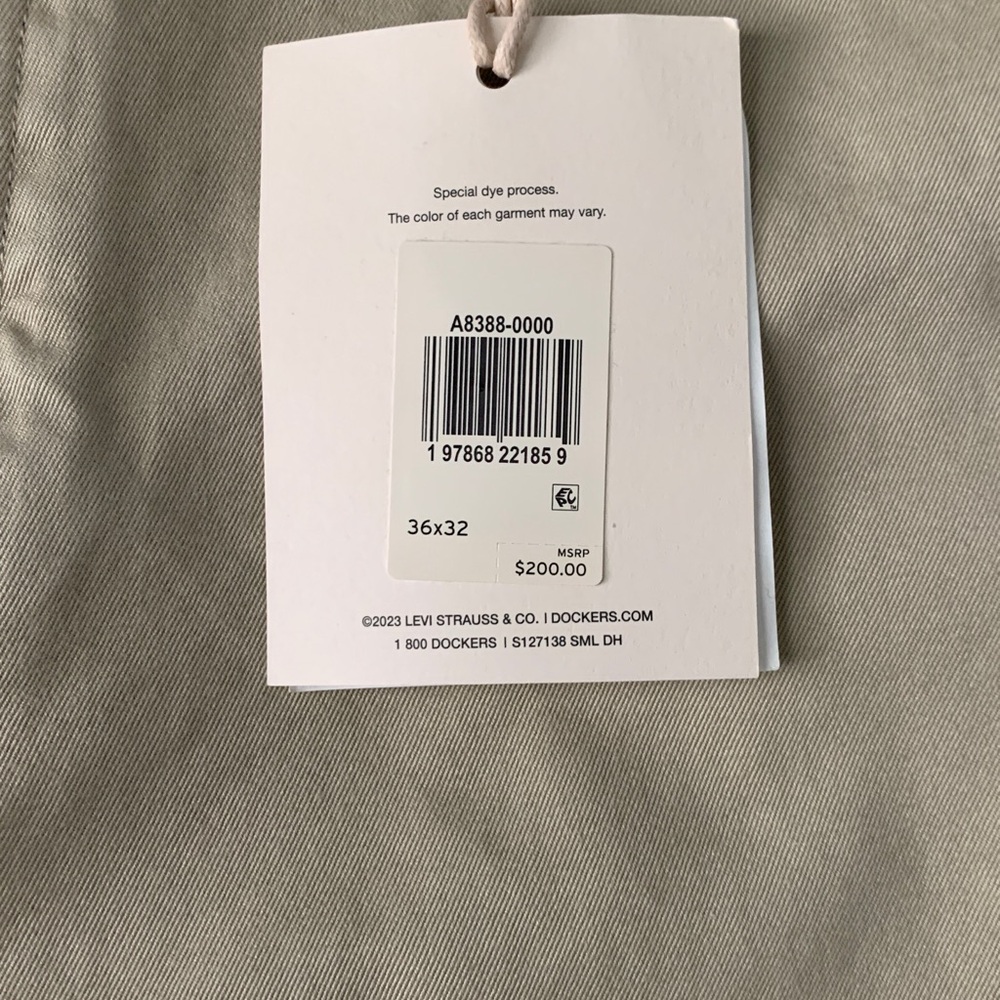 Dockers Khaki Chinos - Picture 9 of 10